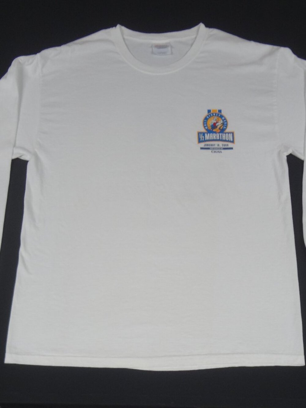 WALT DISNEY WORLD 1/2 MARATHON 2009 WHITE LONG SLEEVE LARGE SHIRT M3 *HOLE C PIC